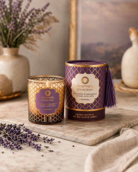 Vela Ayurveda estilo botica en vidrio ámbar, cera de soja y coco — Samaná Costa Rica