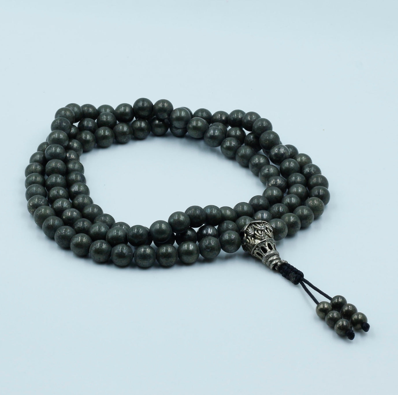 Collar Mala de Pirita con Cuenta Gurú de Loto – Protección y Prosperidad - Buddha Stones