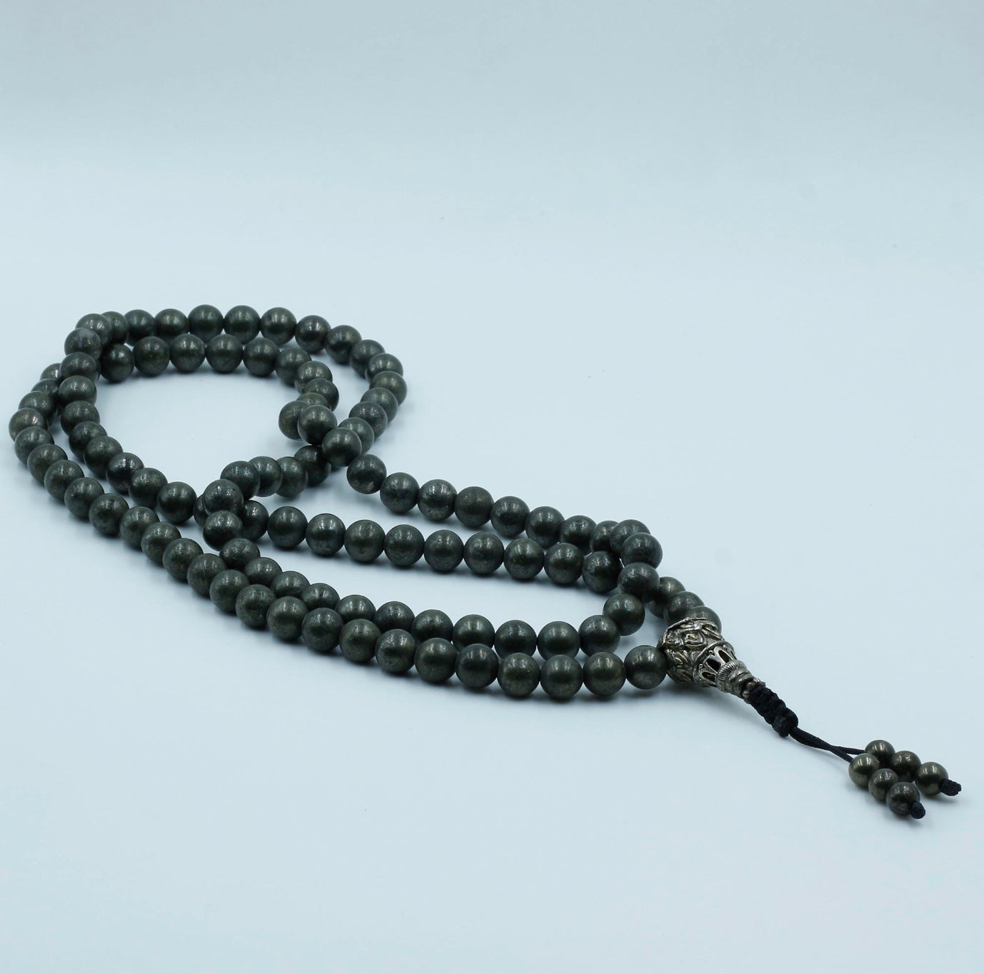 Collar Mala de Pirita con Cuenta Gurú de Loto – Protección y Prosperidad - Buddha Stones