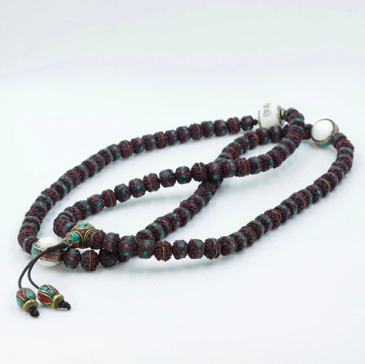 Collar Mala de Semillas Rudraksha y Concha con Símbolo Dorjee – Protección y Energía Divina - Buddha Stones