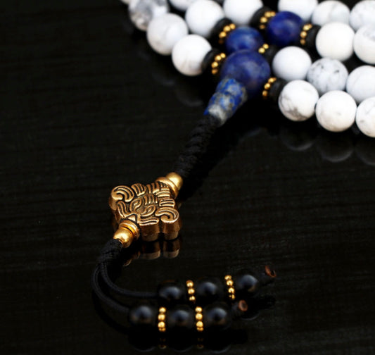 Collar Mala 108 cuentas de Howlita Blanca con Lapislázuli – Calma y Sabiduría - Buddha Stones