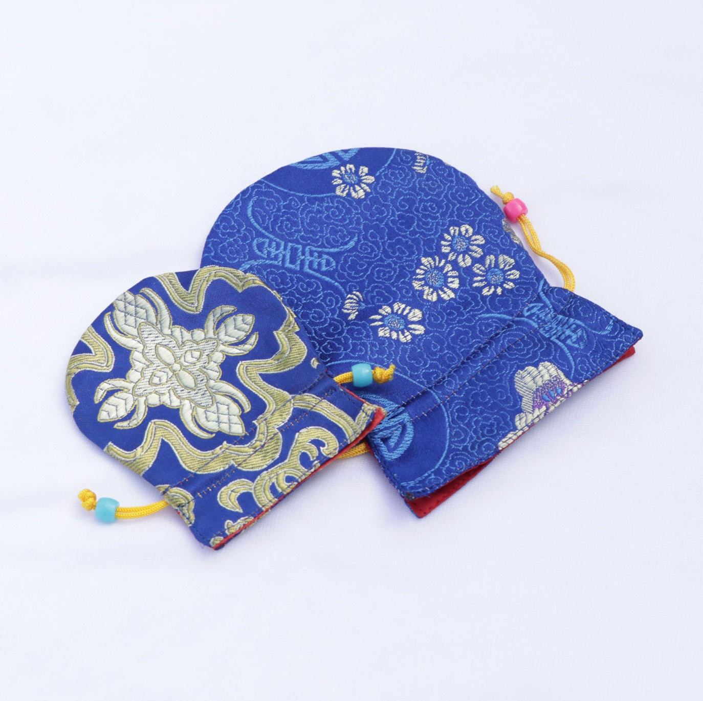 Bolso de Seda para Mala, Collares, Pulseras – Protección y Estilo en Cada Detalle - Buddha Stones