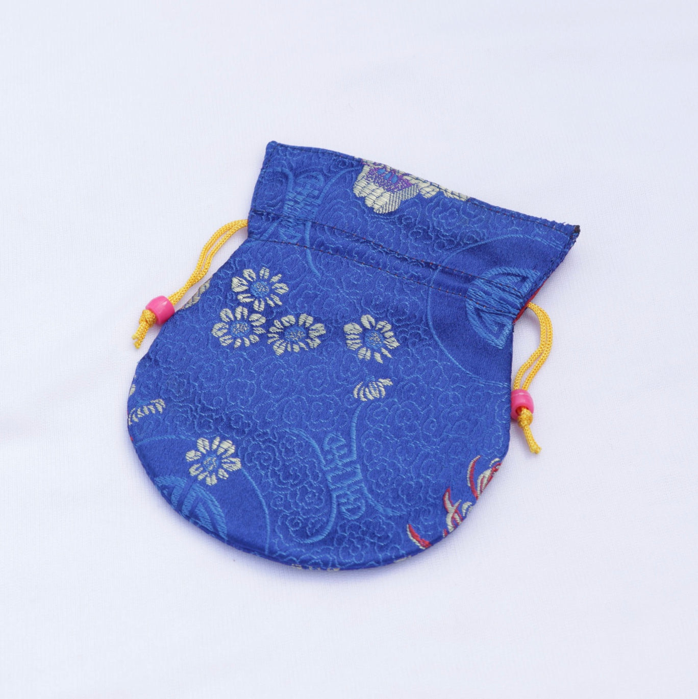 Bolso de Seda para Mala, Collares, Pulseras – Protección y Estilo en Cada Detalle - Buddha Stones