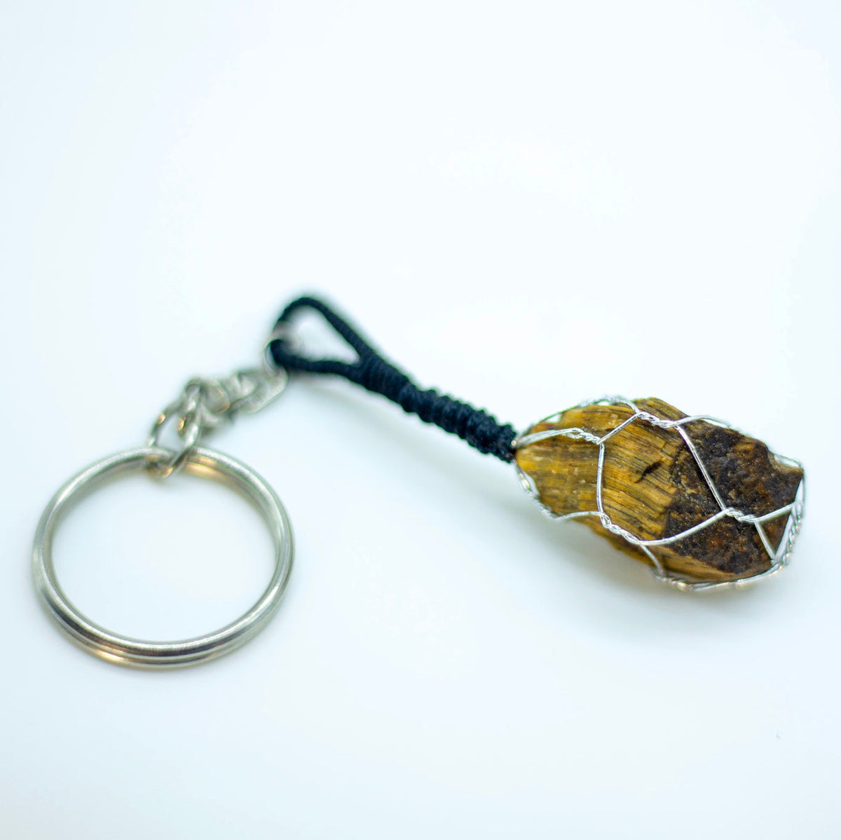 Llavero de Piedra Natural Tiger Eye (Ojo de Tigre en Bruto) - Confianza & Coraje — Samaná Costa Rica