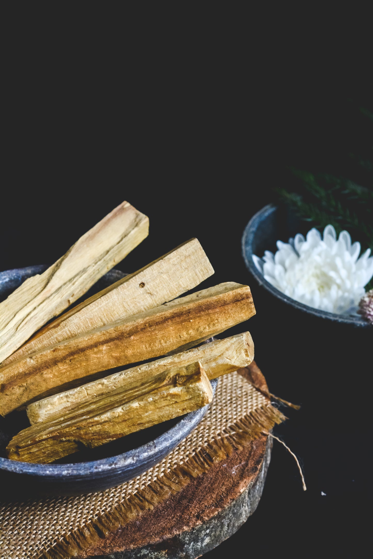 Palo Santo Sagrado Natural (Pack de 4 Varas) | Organic Goodness