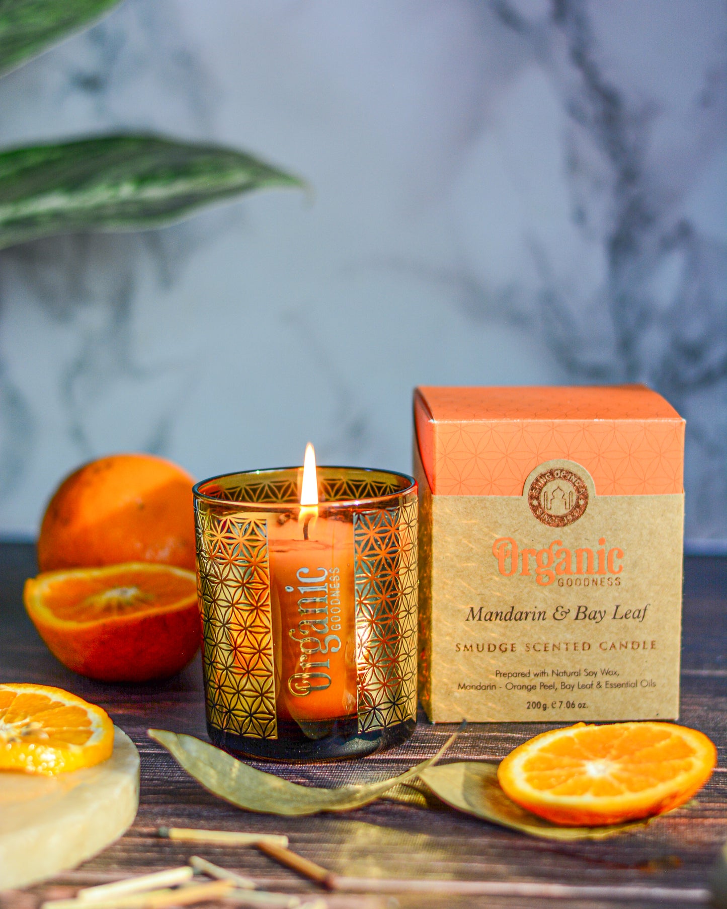 Vela Organic Goodness Smudge en Frasco Dorado con Flores Secas