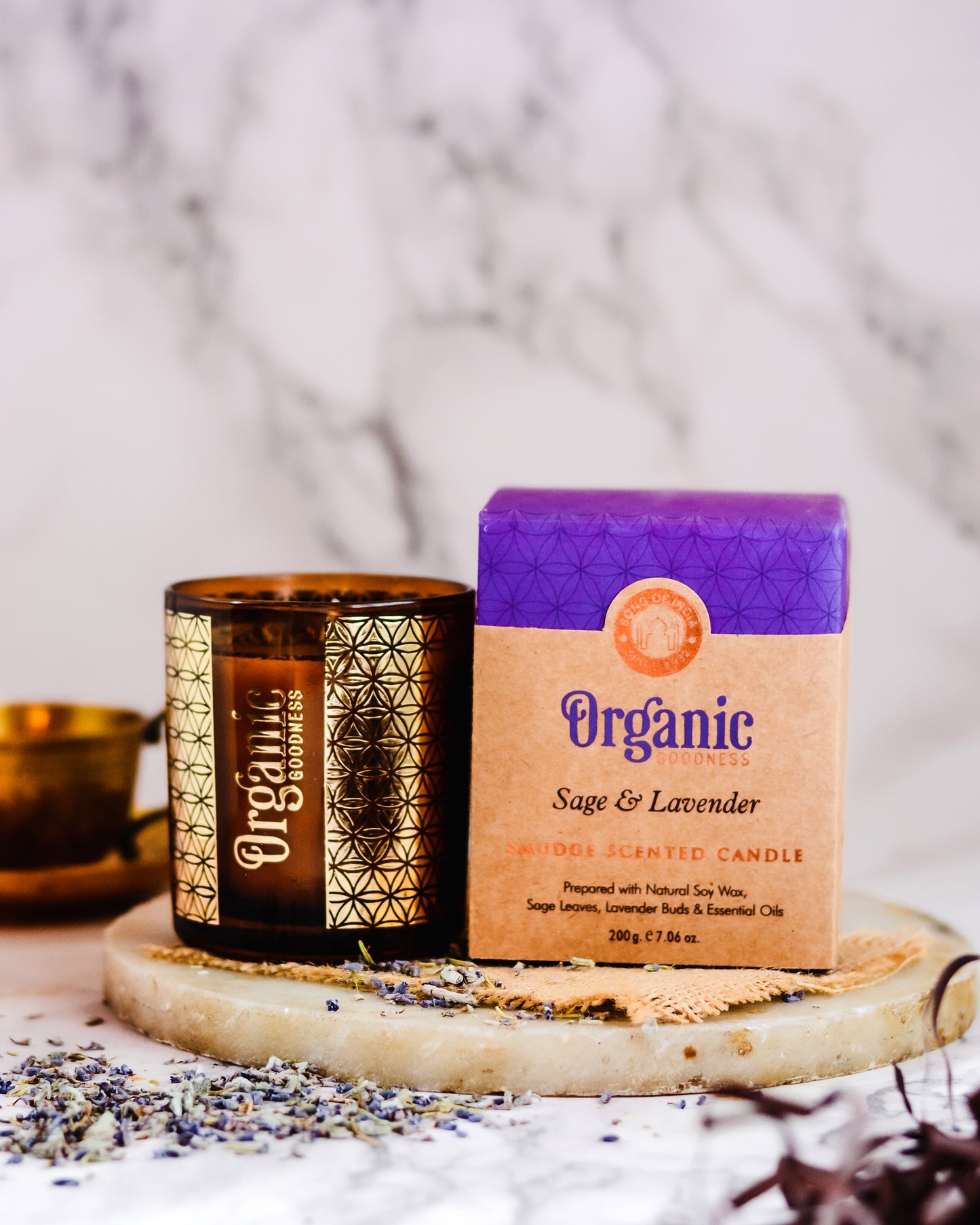 Vela Organic Goodness Smudge en Frasco Dorado con Flores Secas